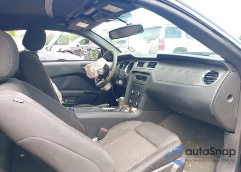 2013 Ford Mustang V6 из США, поврежденный, VIN 1ZVBP8EM8D5225075